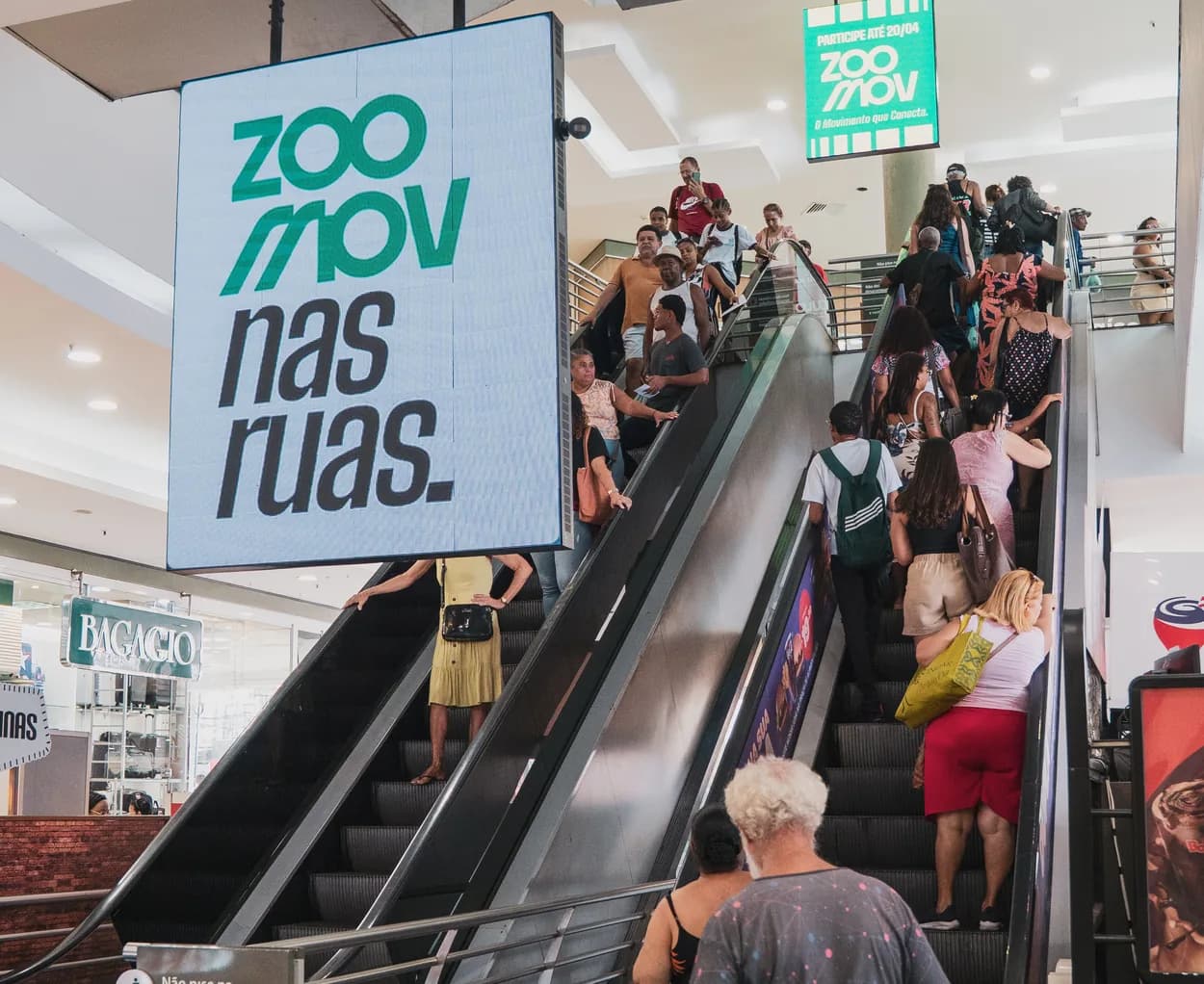 Painel Zoomov no Pátio Alcântara, São Gonçalo